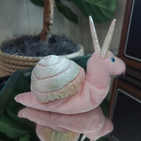 Ty Beanie Babies - "Swirly" the Snail Plush Toy -MUST HAVE- Sought After Beanie - Picture 9 of 9